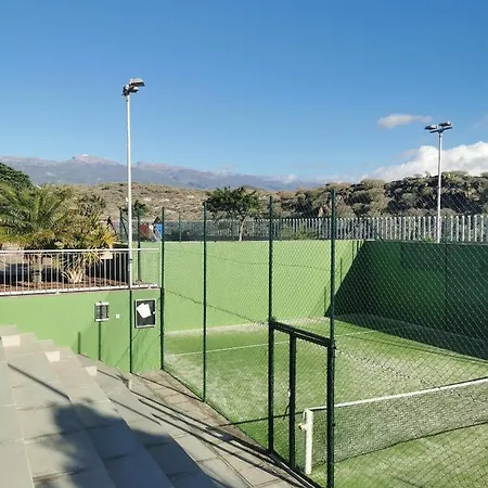 Modern Seafront Flat With A Private Garage El Medano (Tenerife)