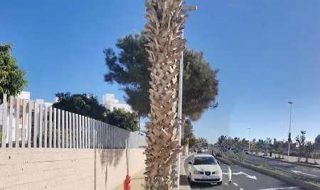 Modern Seafront Flat With A Private Garage Apartament *